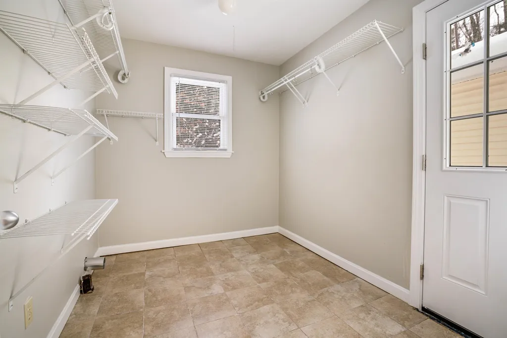 6 Linda Lane Stratham NH 03885