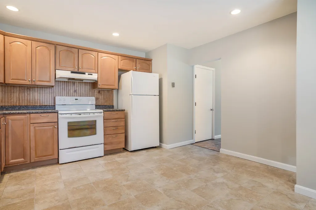 6 Linda Lane Stratham NH 03885
