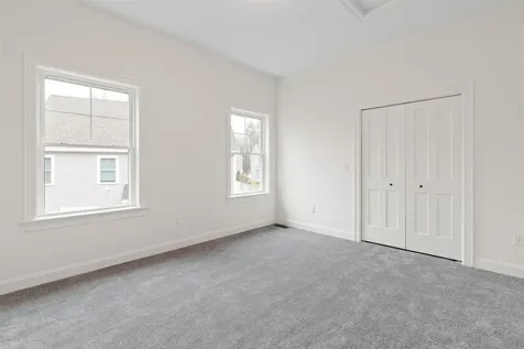 221 Sage Lane Portsmouth NH 03801