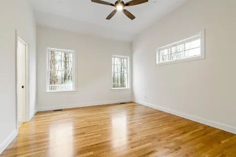 221 Sage Lane Portsmouth NH 03801