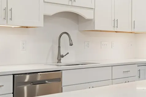 221 Sage Lane Portsmouth NH 03801