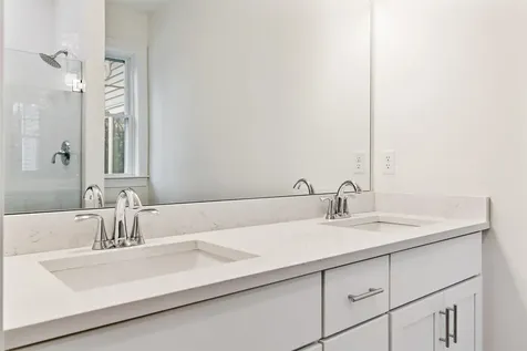 221 Sage Lane Portsmouth NH 03801