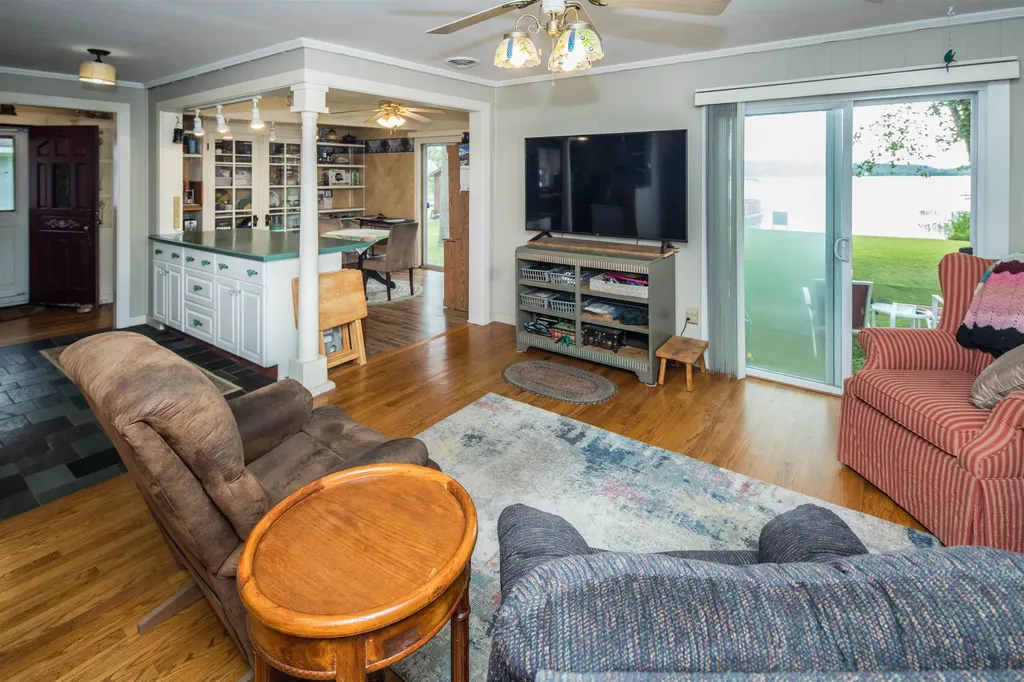 10 Old Town Road Castleton VT 05735