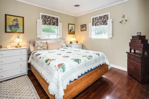 10 Old Town Road Castleton VT 05735