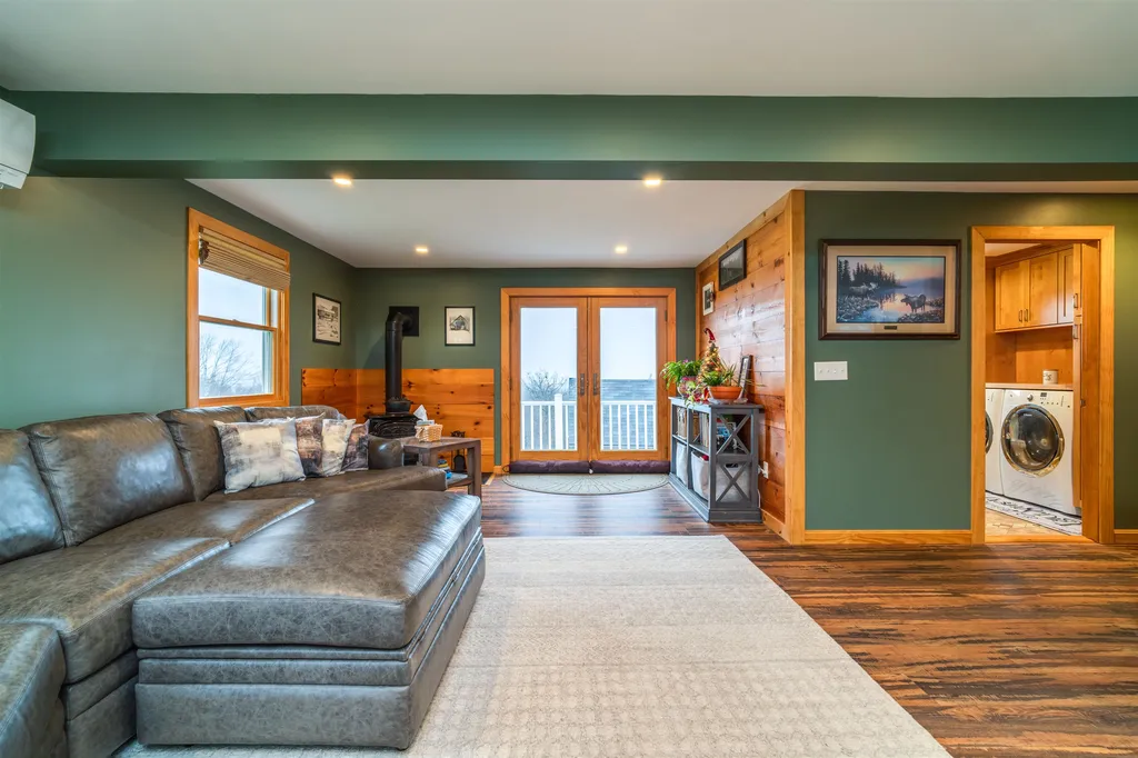 546 Black Brook Road Goffstown NH 03045