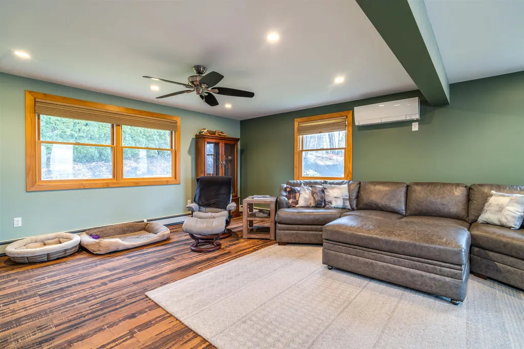 546 Black Brook Road Goffstown NH 03045