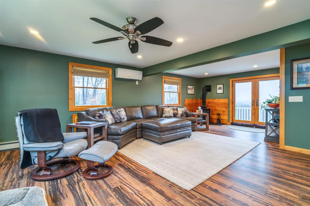 546 Black Brook Road Goffstown NH 03045