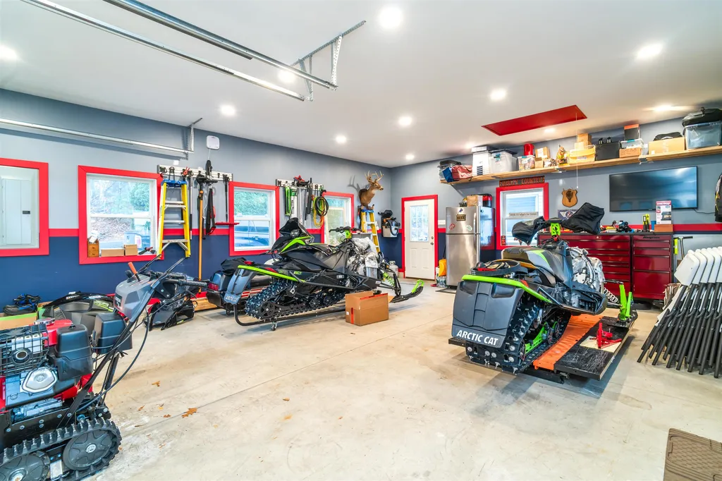 546 Black Brook Road Goffstown NH 03045