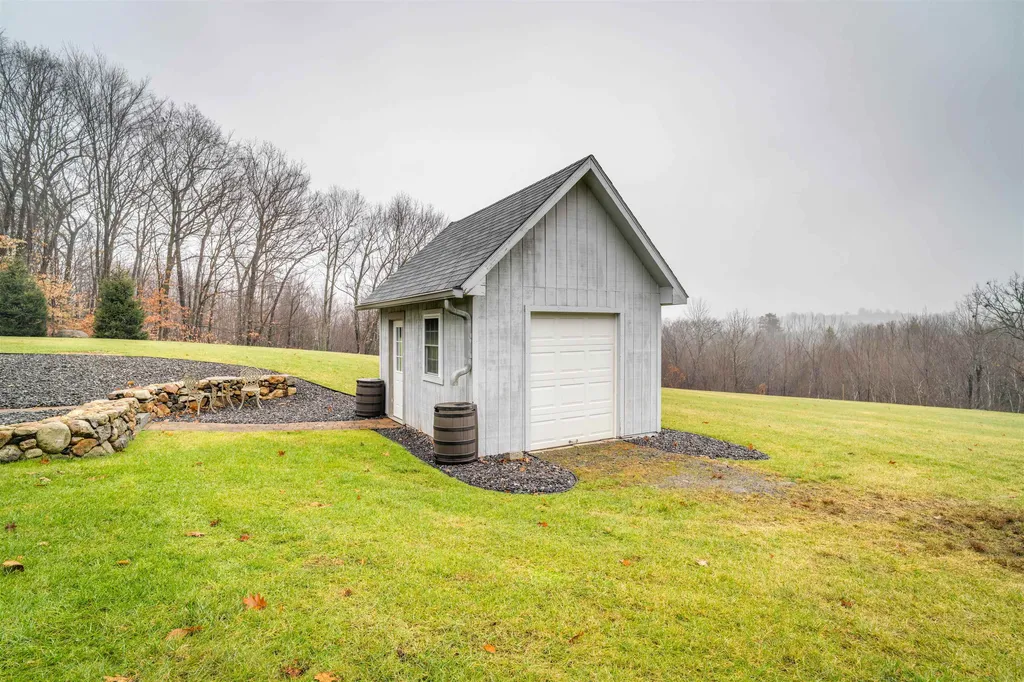 546 Black Brook Road Goffstown NH 03045