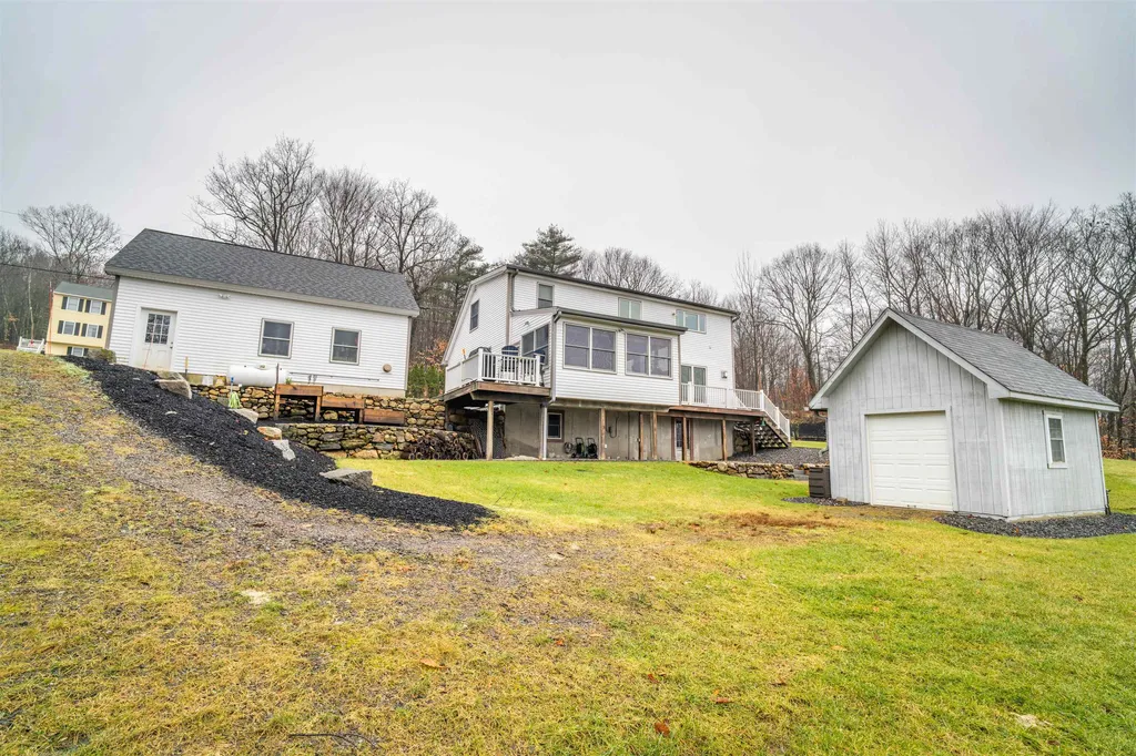 546 Black Brook Road Goffstown NH 03045