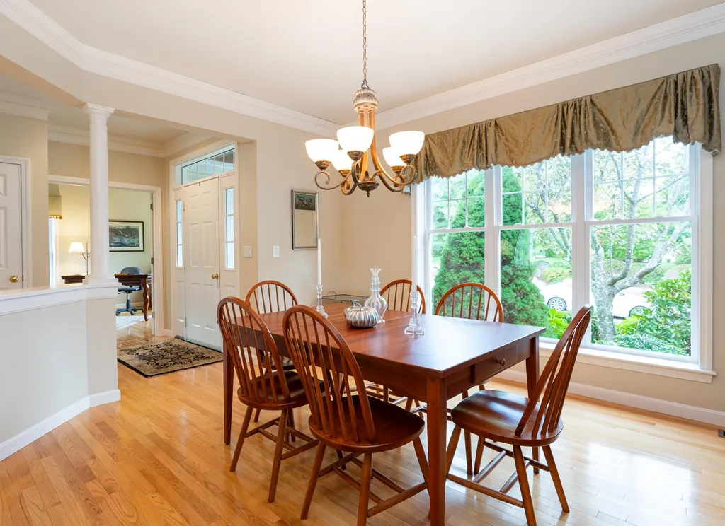 16 Smithfield Lane Bedford NH 03110