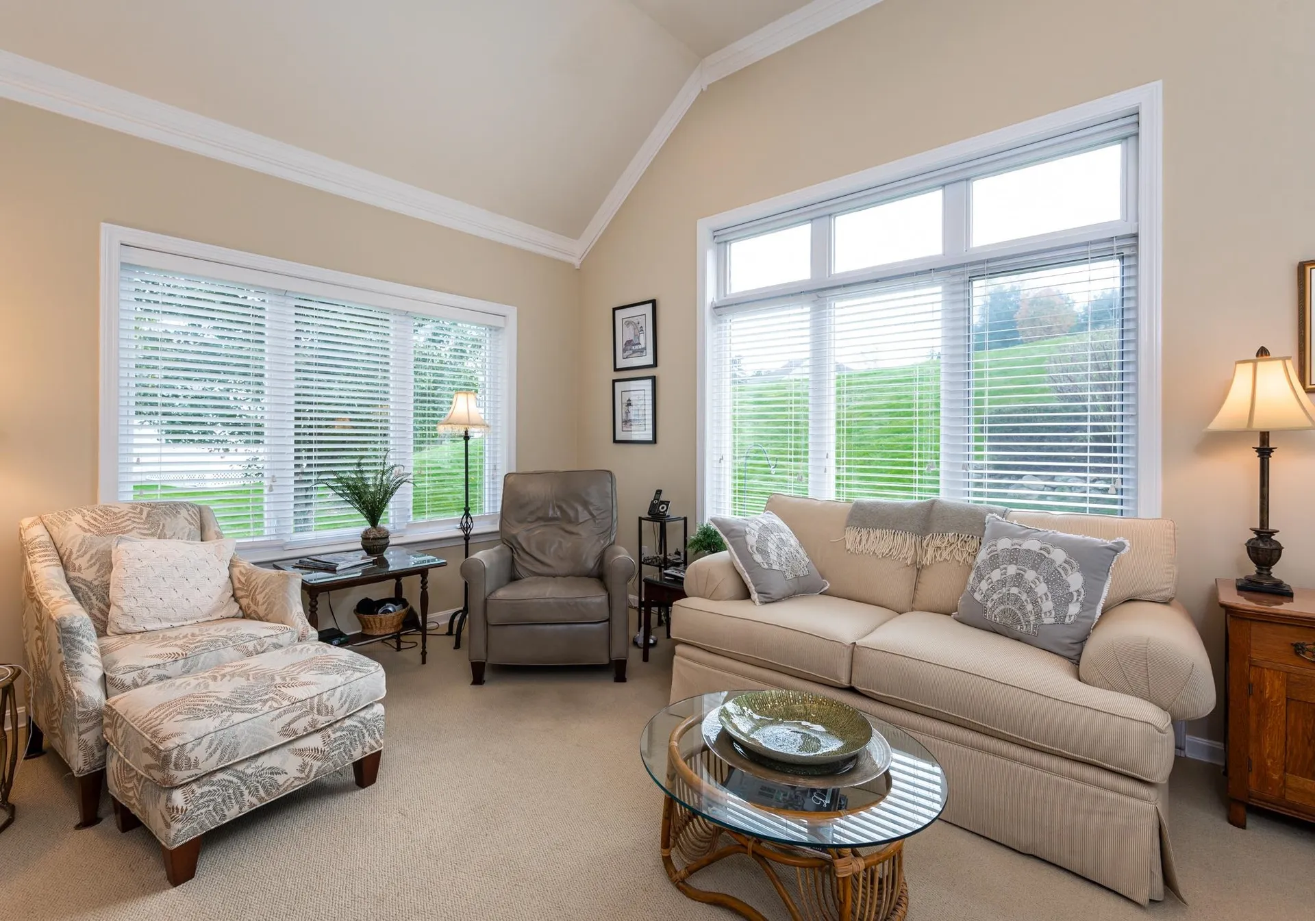 16 Smithfield Lane Bedford NH 03110