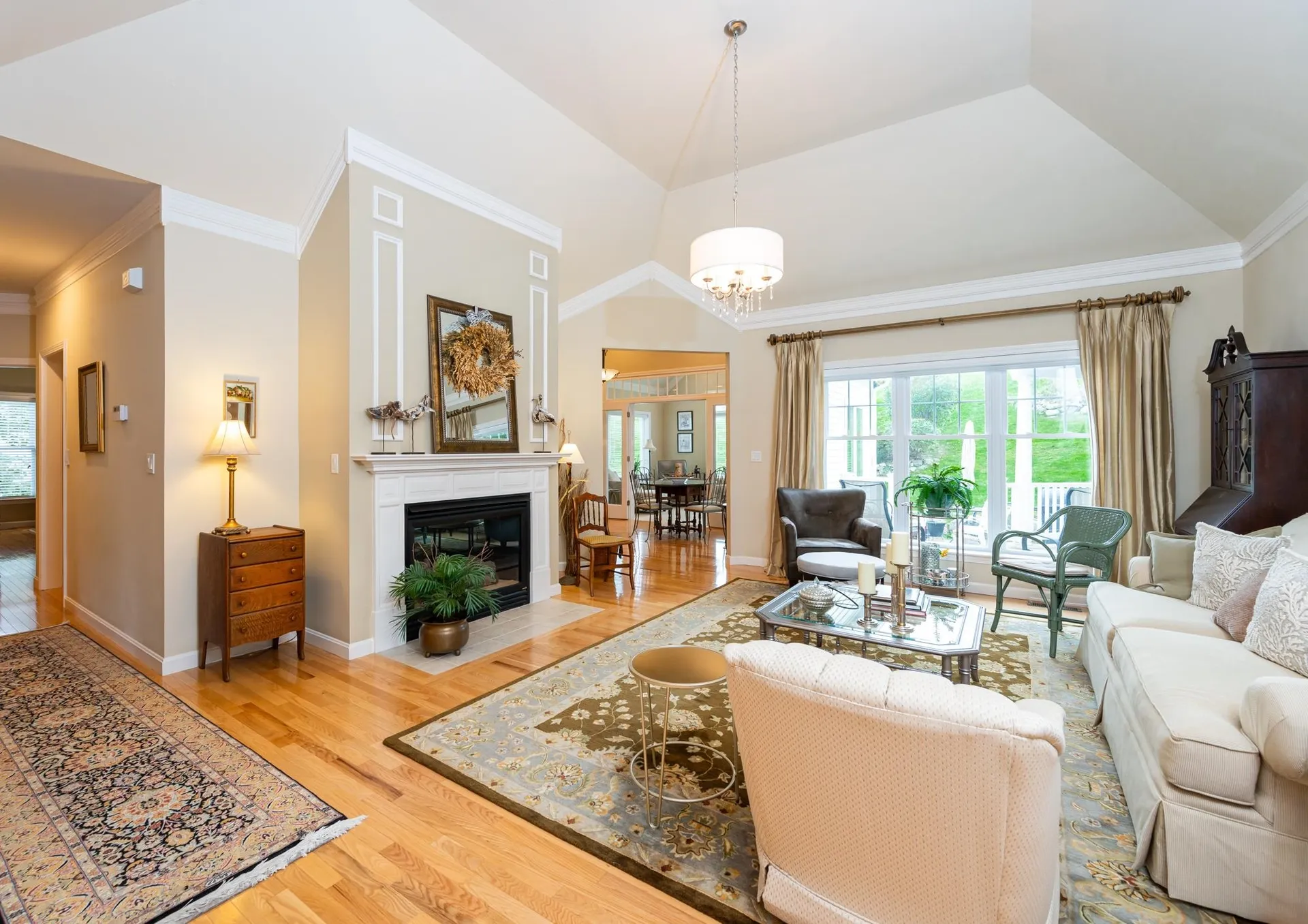 16 Smithfield Lane Bedford NH 03110