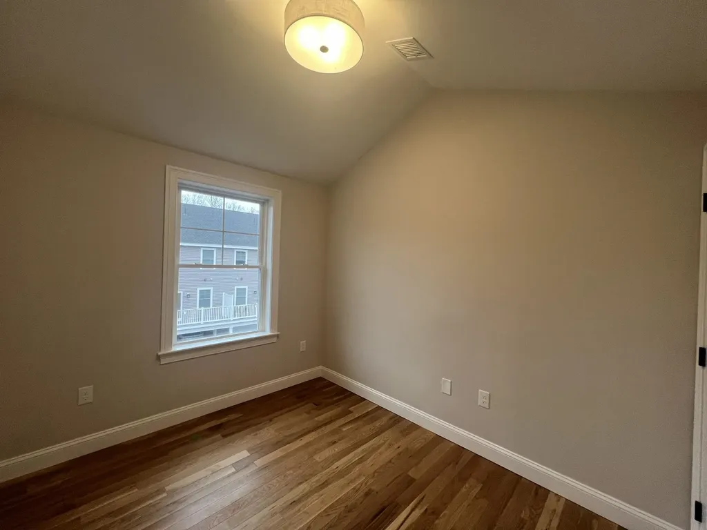 19 Juniper Lane Portsmouth NH 03801