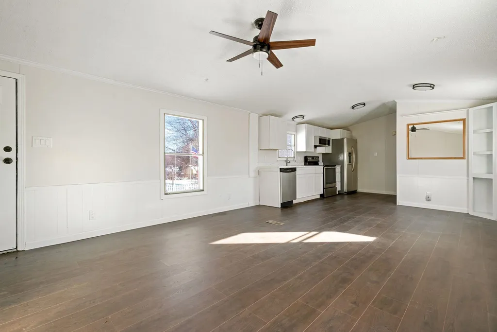 14 Mildred Avenue Raymond NH 03077