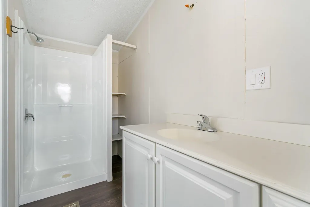14 Mildred Avenue Raymond NH 03077