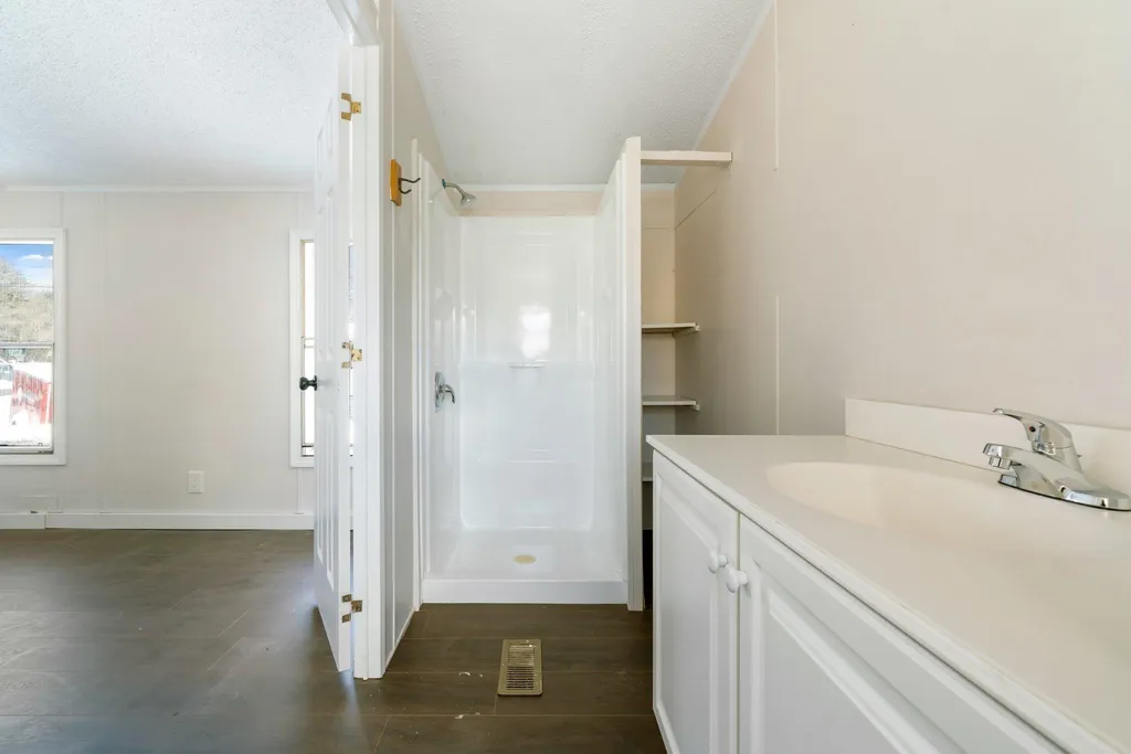 14 Mildred Avenue Raymond NH 03077