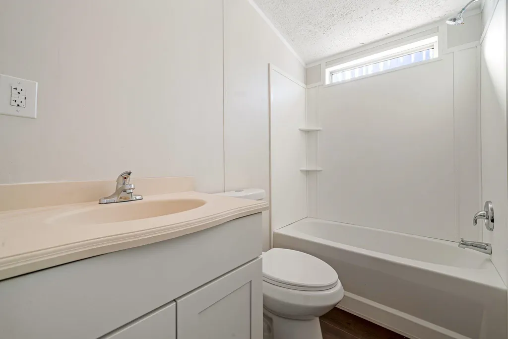 14 Mildred Avenue Raymond NH 03077