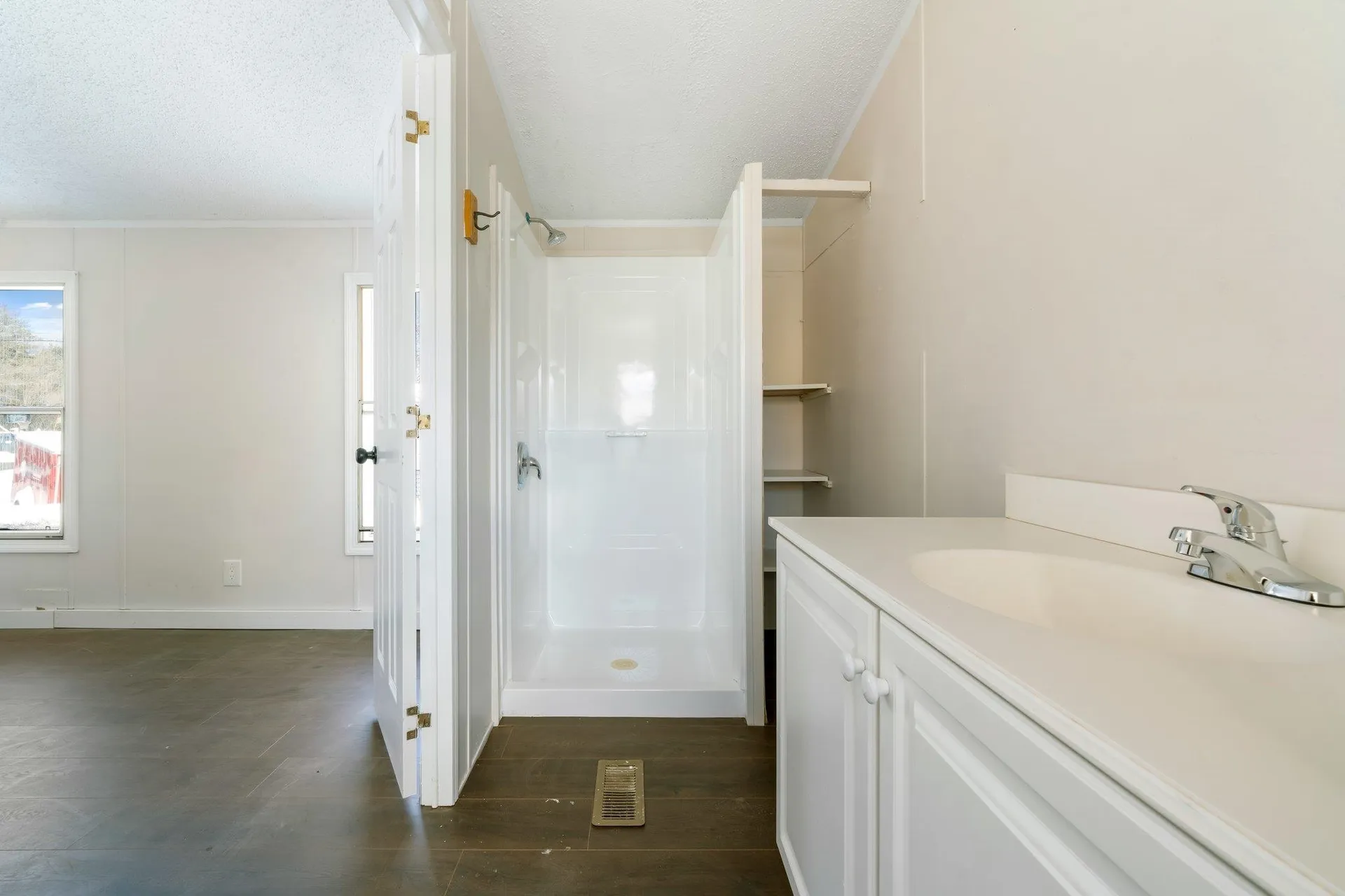 14 Mildred Avenue Raymond NH 03077