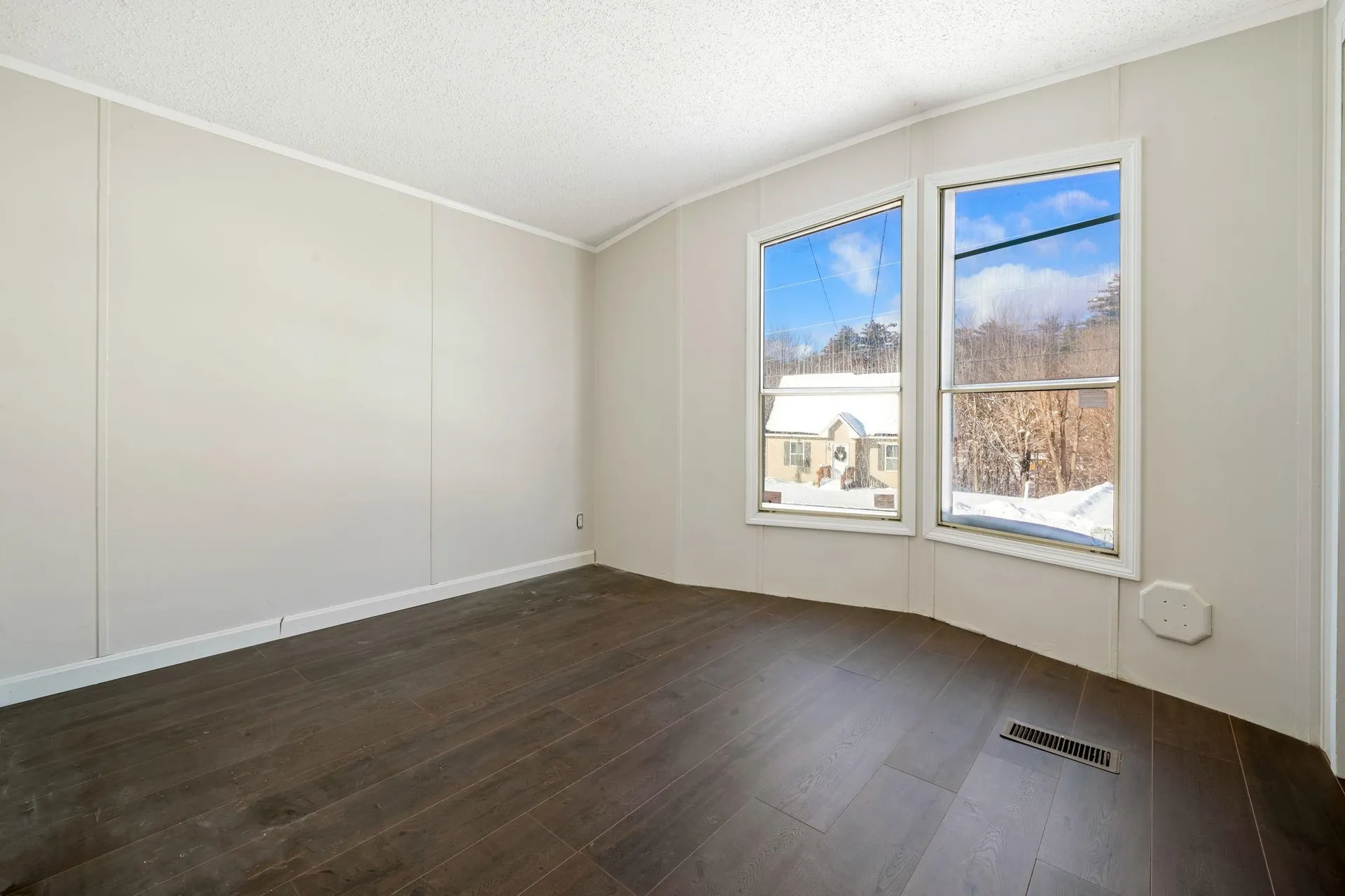 14 Mildred Avenue Raymond NH 03077
