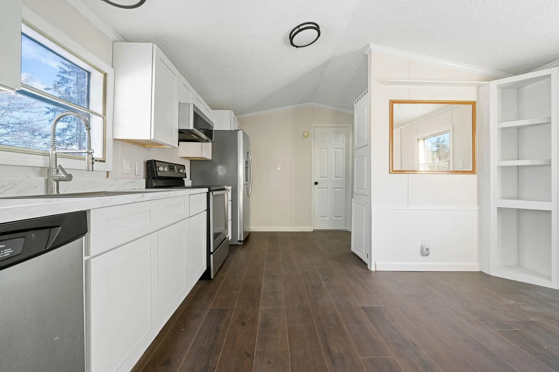 14 Mildred Avenue Raymond NH 03077
