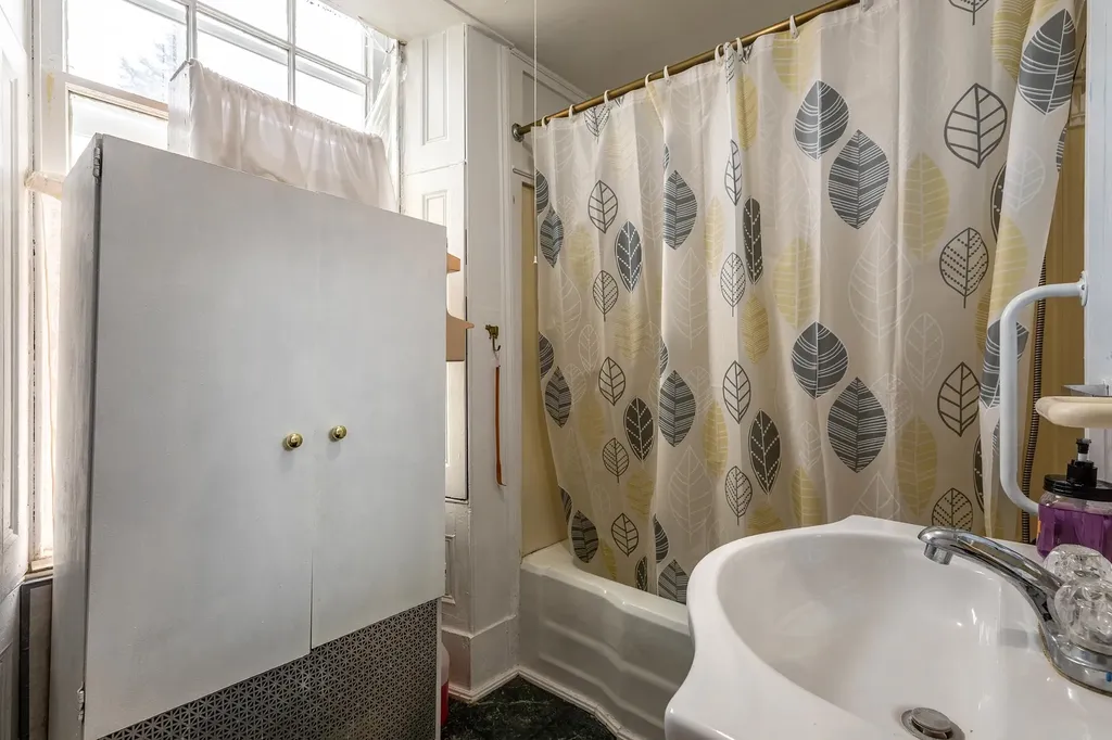 83 Depot Street Danby VT 05739