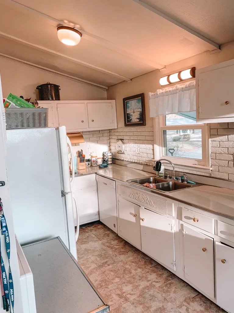 16 Shady Lane Dover NH 03820