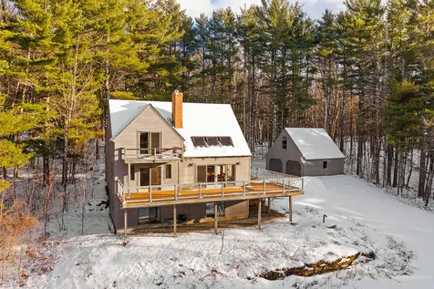 737 Skyline Drive Pomfret VT 05053