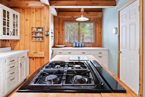 737 Skyline Drive Pomfret VT 05053