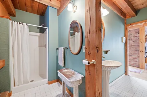 737 Skyline Drive Pomfret VT 05053