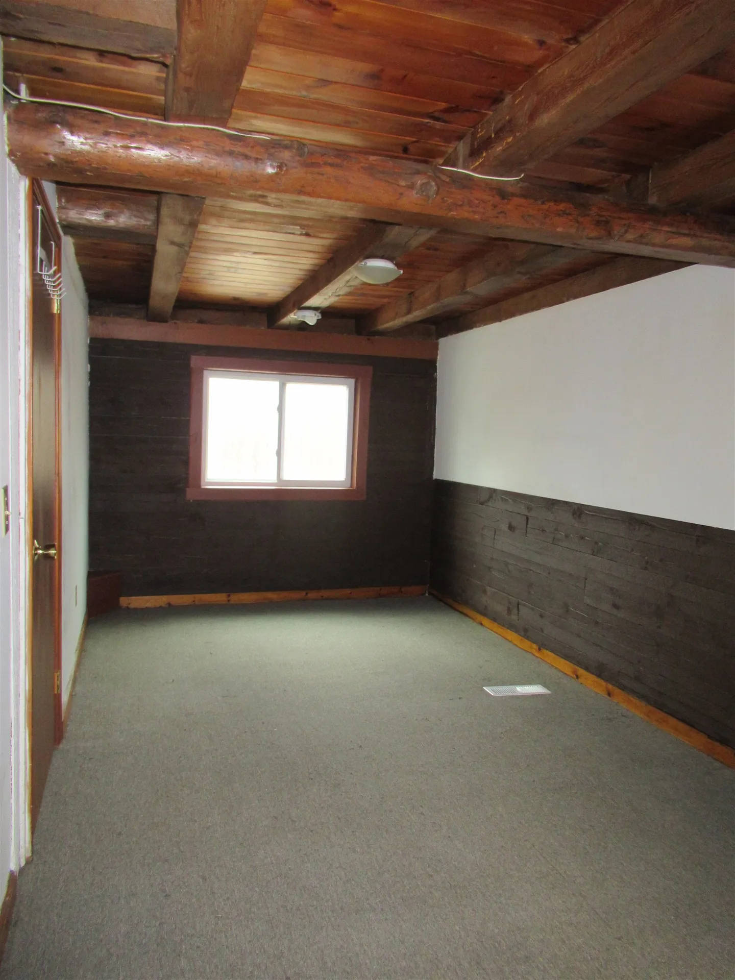 196 Hidden Lane Hartford VT 05001