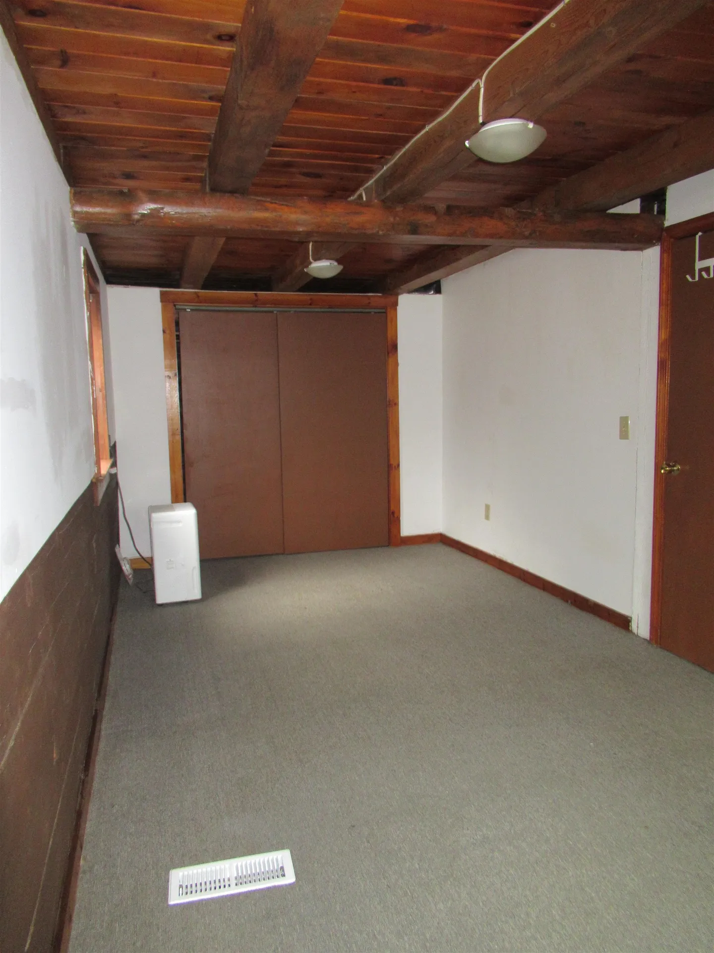 196 Hidden Lane Hartford VT 05001