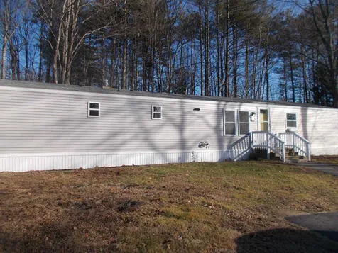 19 Pebblestone Lane Rochester NH 03867