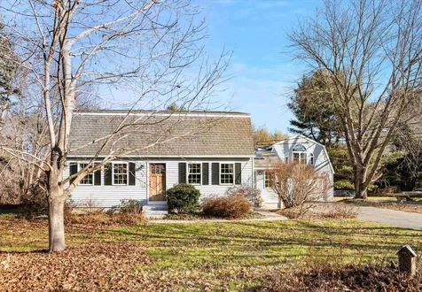 40 Dracut Road Hudson NH 03051