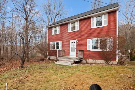 10 Lake Avenue Derry NH 03038