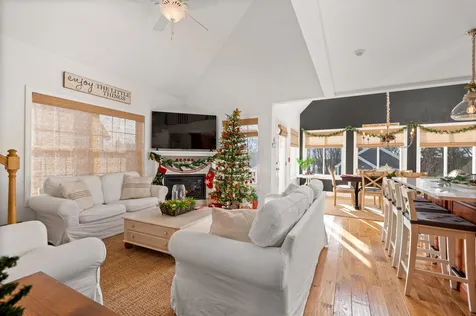 102 Memory Lane Laconia NH 03246