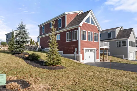 102 Memory Lane Laconia NH 03246