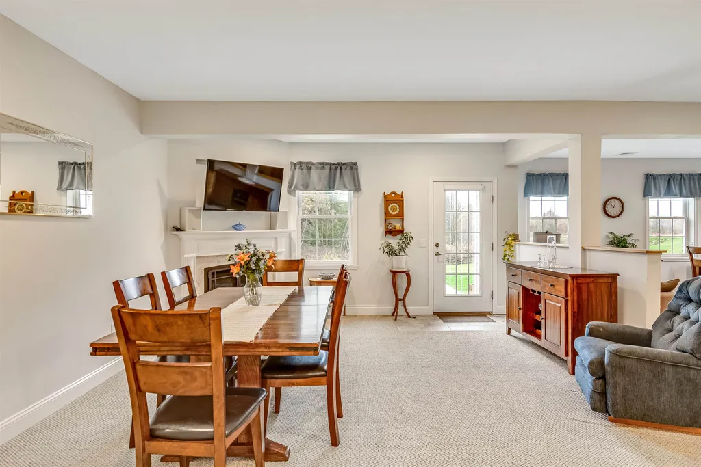 24 Halfmoon Lane Williston VT 05495