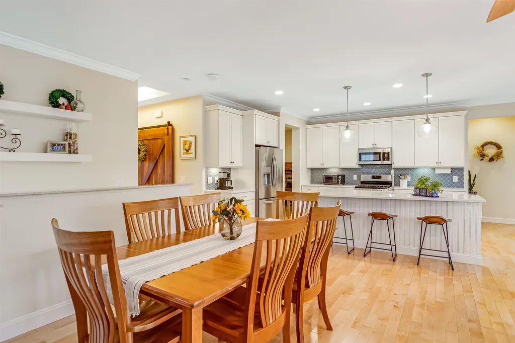 24 Halfmoon Lane Williston VT 05495