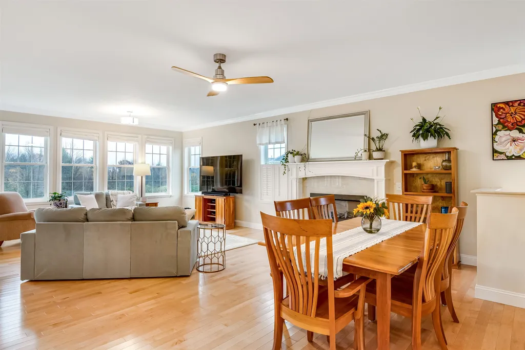 24 Halfmoon Lane Williston VT 05495