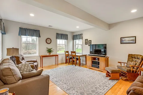 24 Halfmoon Lane Williston VT 05495