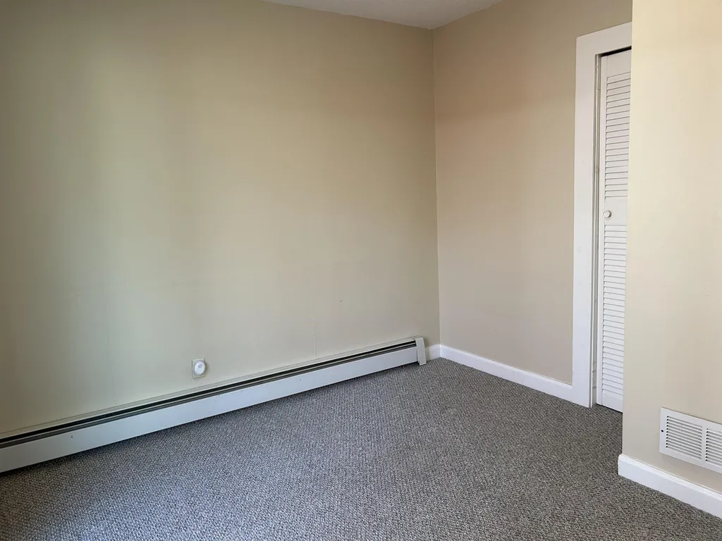 24 Gabrielle Street Manchester NH 03103