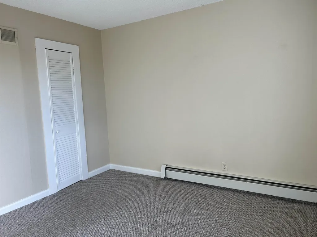 24 Gabrielle Street Manchester NH 03103