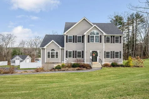 25 Squire Drive Pelham NH 03076