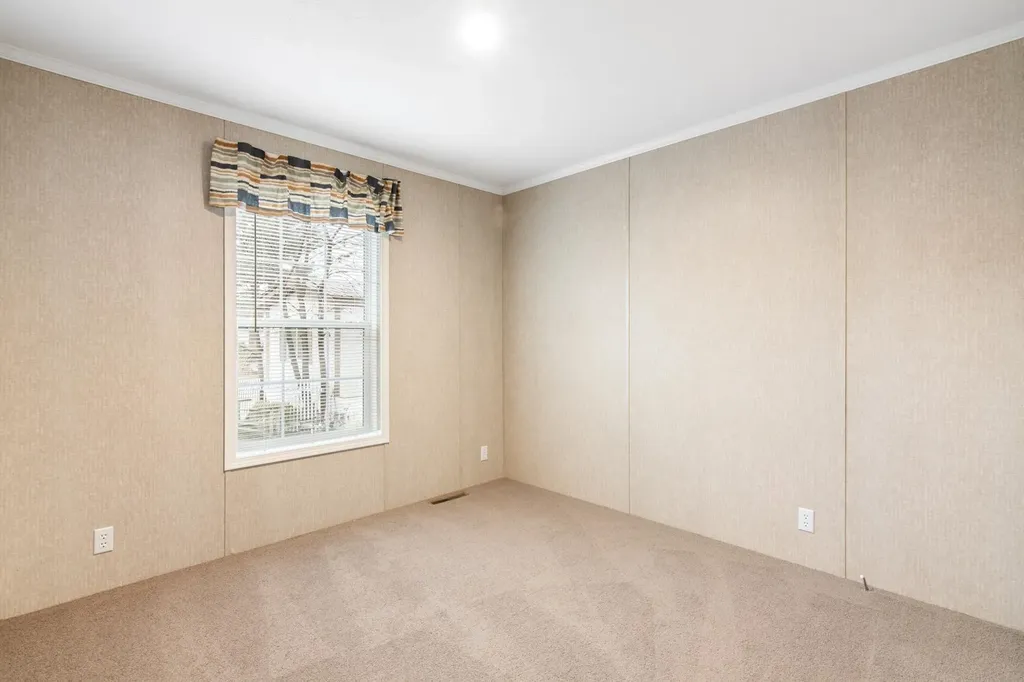 10 Robbins Street Hinsdale NH 03451