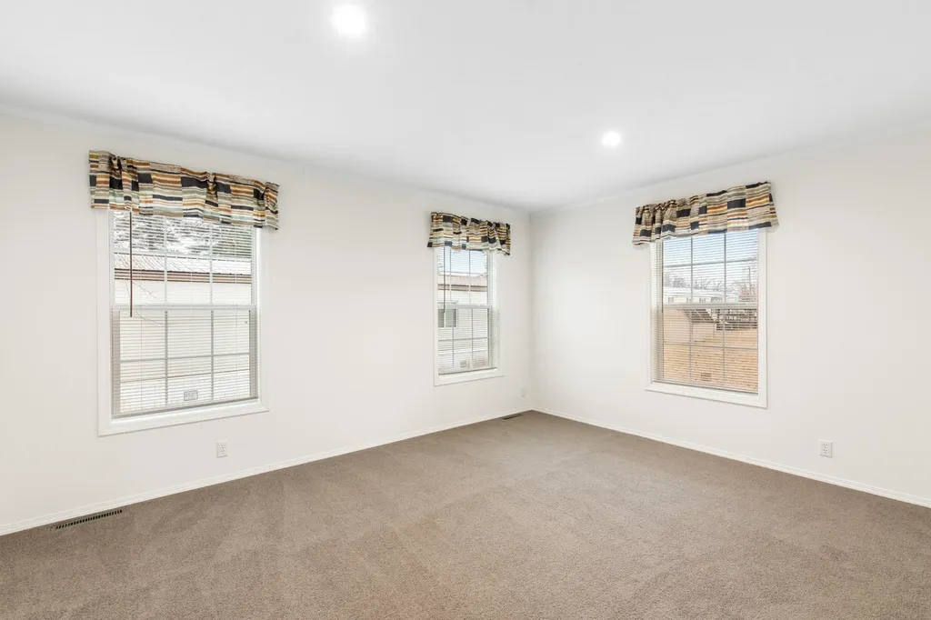 10 Robbins Street Hinsdale NH 03451