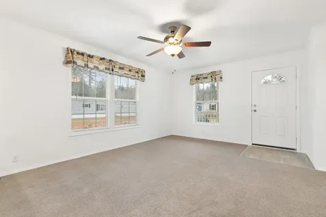 10 Robbins Street Hinsdale NH 03451