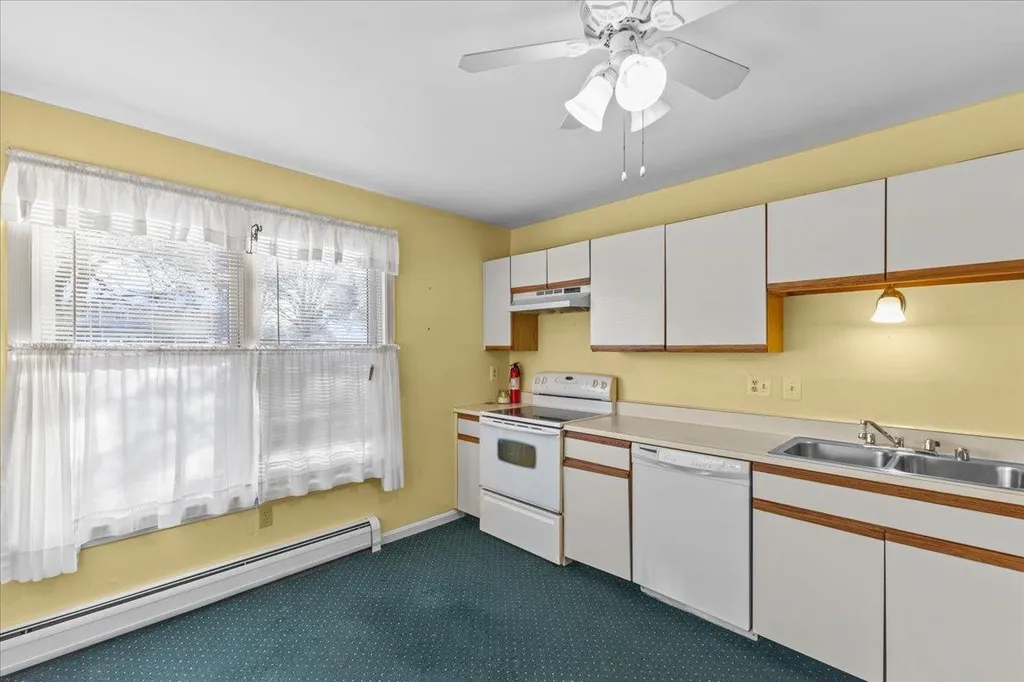 J8 Stonehedge Drive South Burlington VT 05403