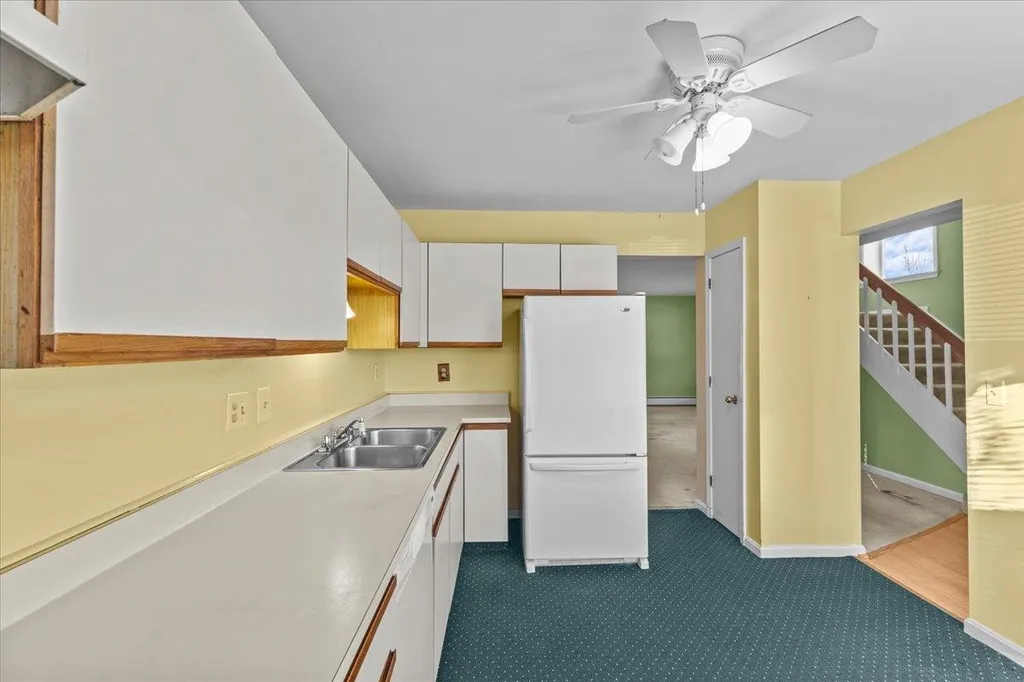 J8 Stonehedge Drive South Burlington VT 05403