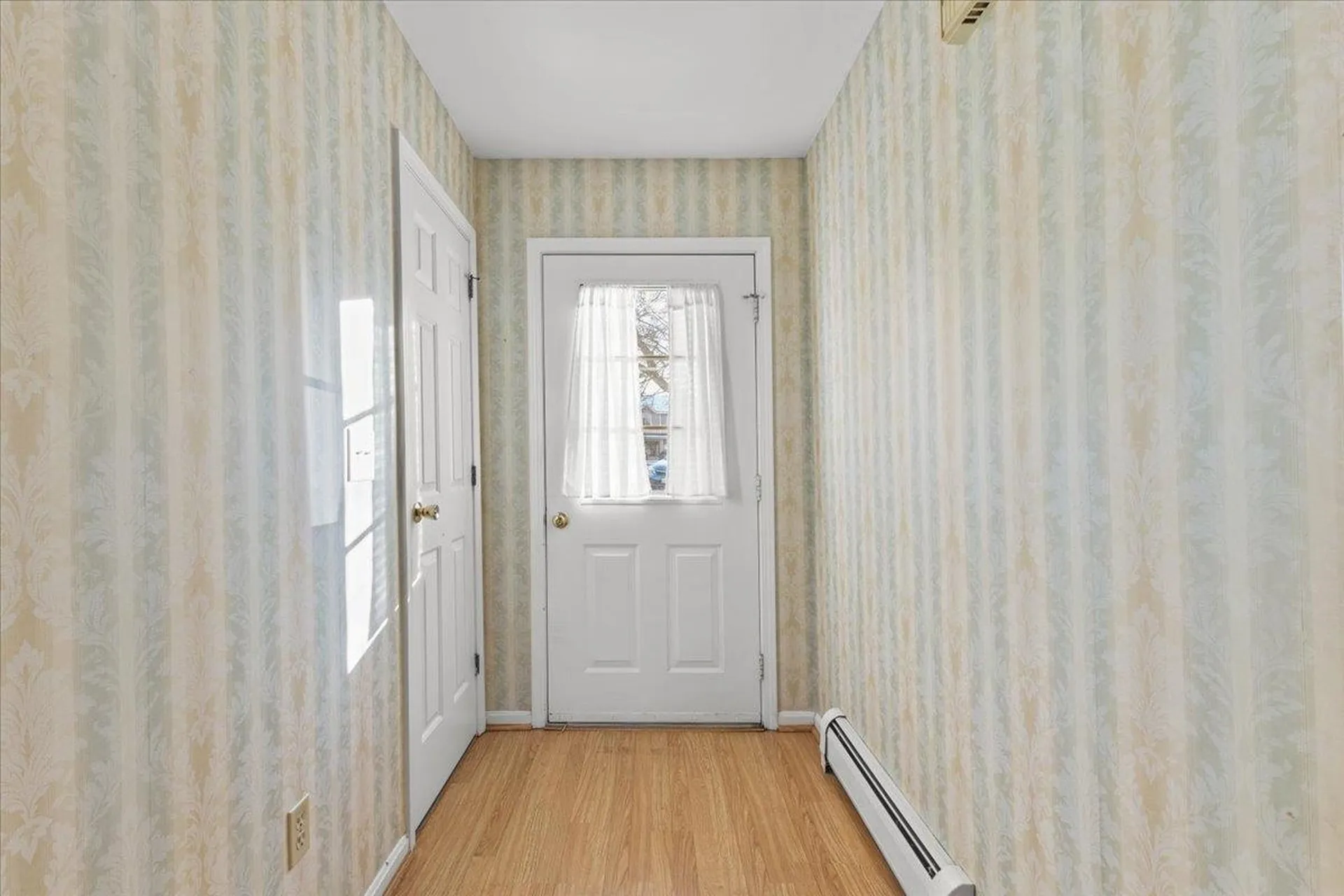 J8 Stonehedge Drive South Burlington VT 05403